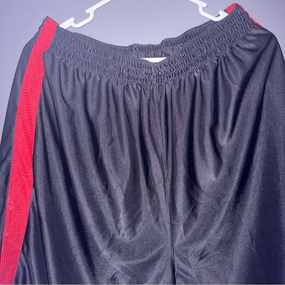 Men’s Black & Red Athletic Basketball Shorts – Large, Embroidered Logo - Picture 3 of 10